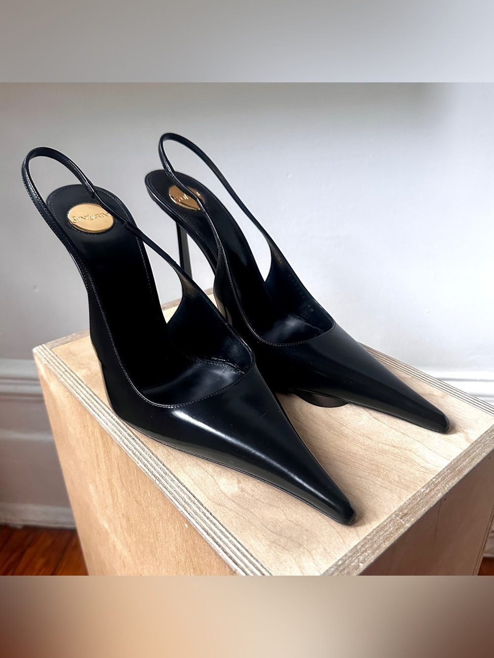 Saint Laurent Heels - Picture 2 of 9
